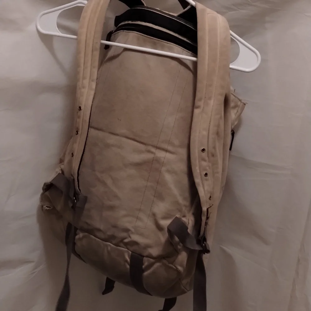 Vintage Case Logic Backpack - Picture 8 of 10